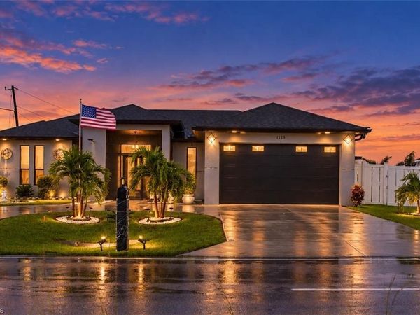 1113 Embers PKWY W, CAPE CORAL, FL 33993