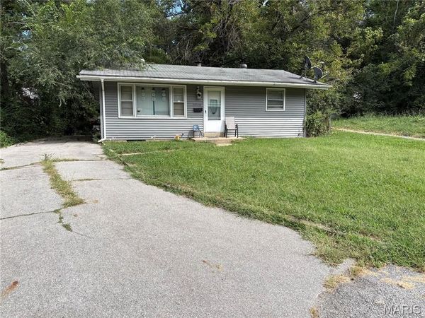 3928 Lada Avenue , St Louis, MO 63121