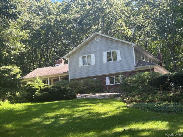 1175 Duck Creek Lane , Groveland Township, Mi 48462