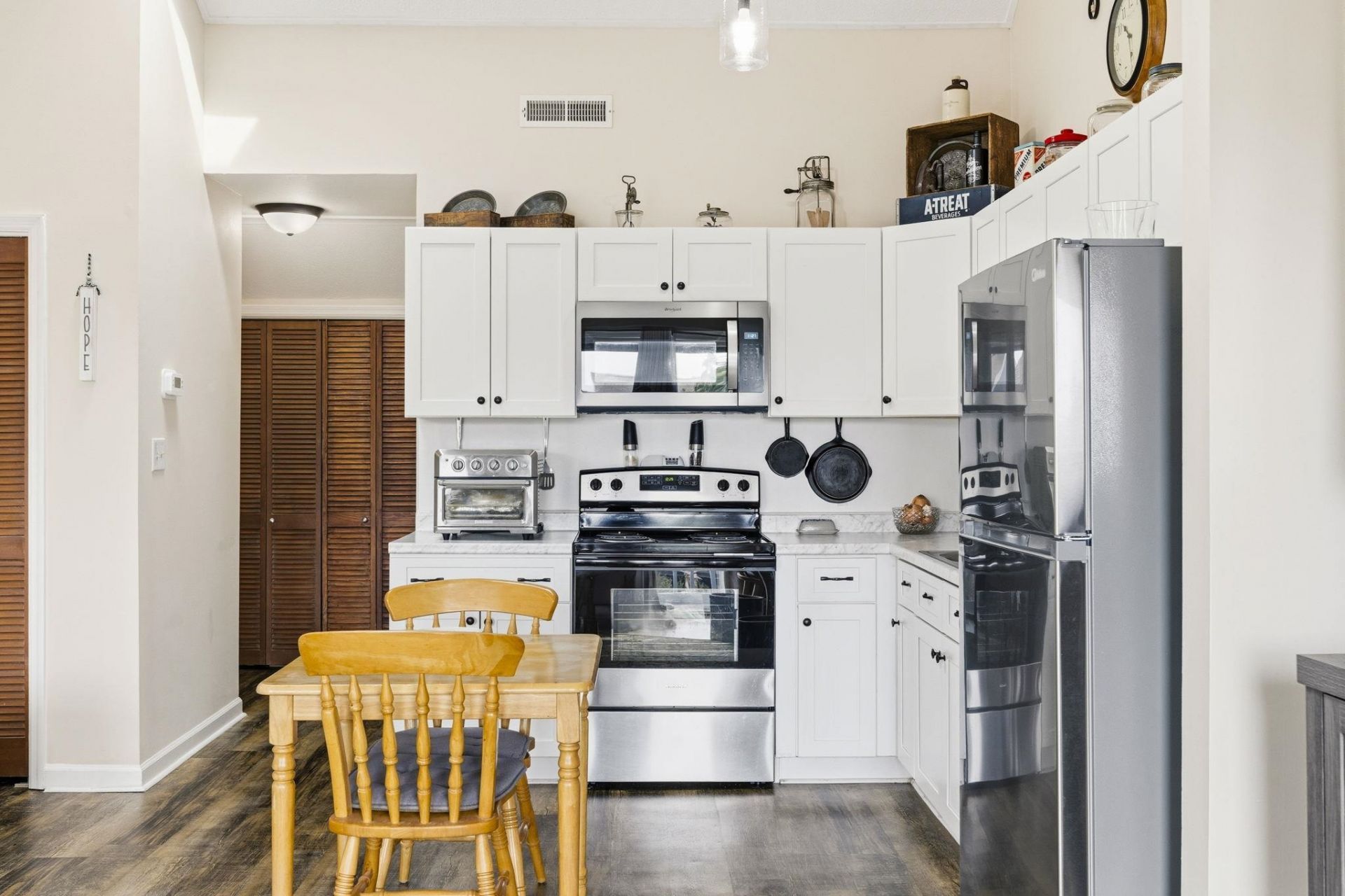 1850 Colony Dr. Photo 11