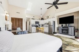 1850 Colony Dr. photo 4