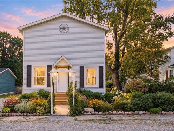 208 W Alyea Street , Hebron, IN 46341