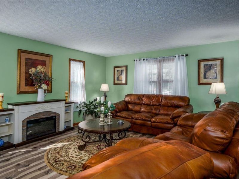 377 Lawnwood Drive , Circleville, OH 43113 Photo 10