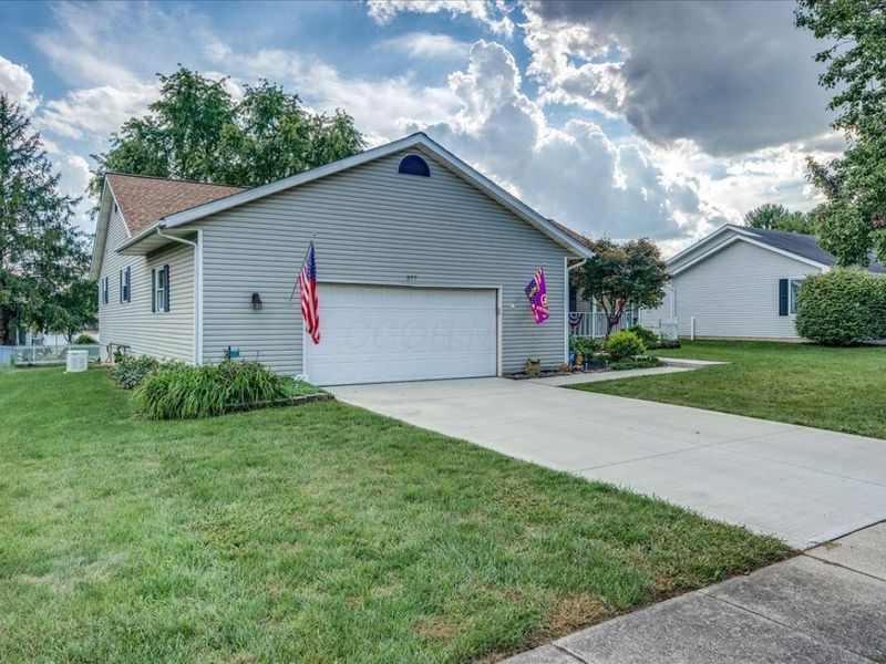 377 Lawnwood Drive , Circleville, OH 43113 Photo 5