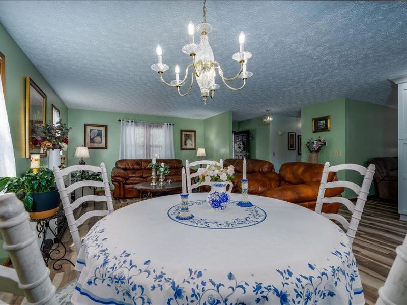 377 Lawnwood Drive , Circleville, OH 43113 Photo 8