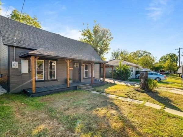 306 Hall Street, Whitesboro, TX 76273
