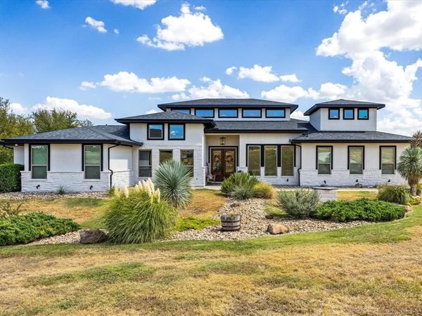 145 Tres Vistas Court, Cresson, TX 76035