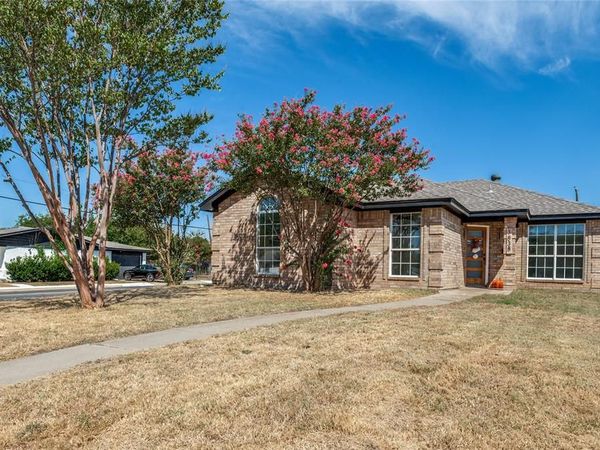 1838 San Antonio Street , Grand Prairie, TX 75051