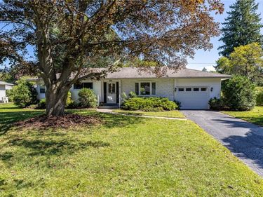 552 West Road , Webster, NY 14580