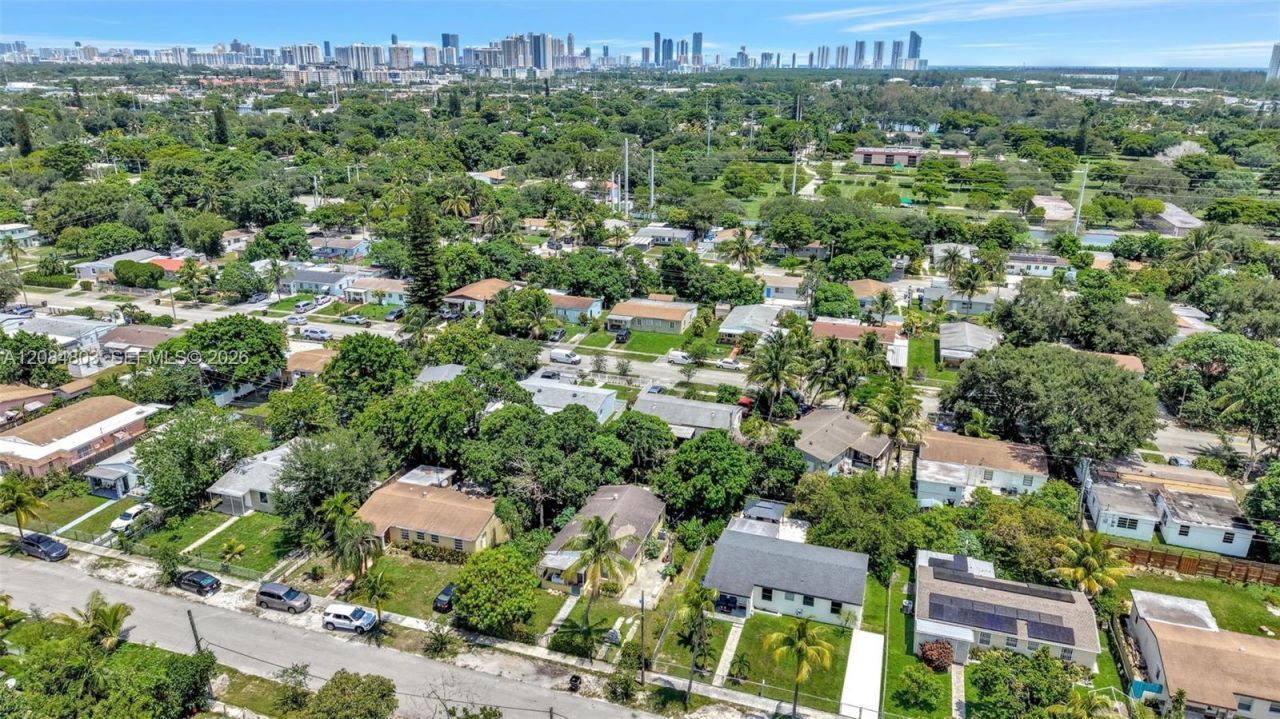 15601 NE 15th Ave, North Miami Beach, FL 33162 Photo