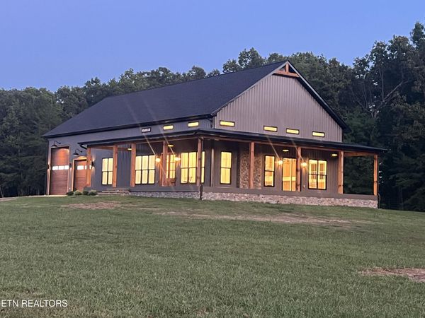 1301 Nichol Creek Drive, Jamestown, TN 38556