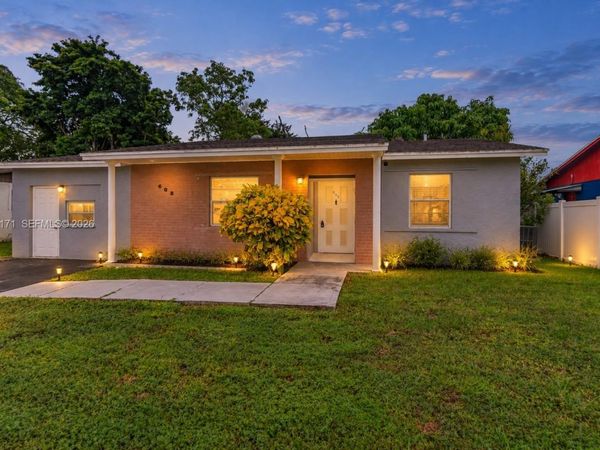 608 SW 76th Ter, North Lauderdale, FL 33068