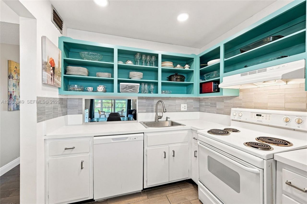 2800 NW 47th Ter, Unit 206B, Lauderdale Lakes, FL 33313 Photo