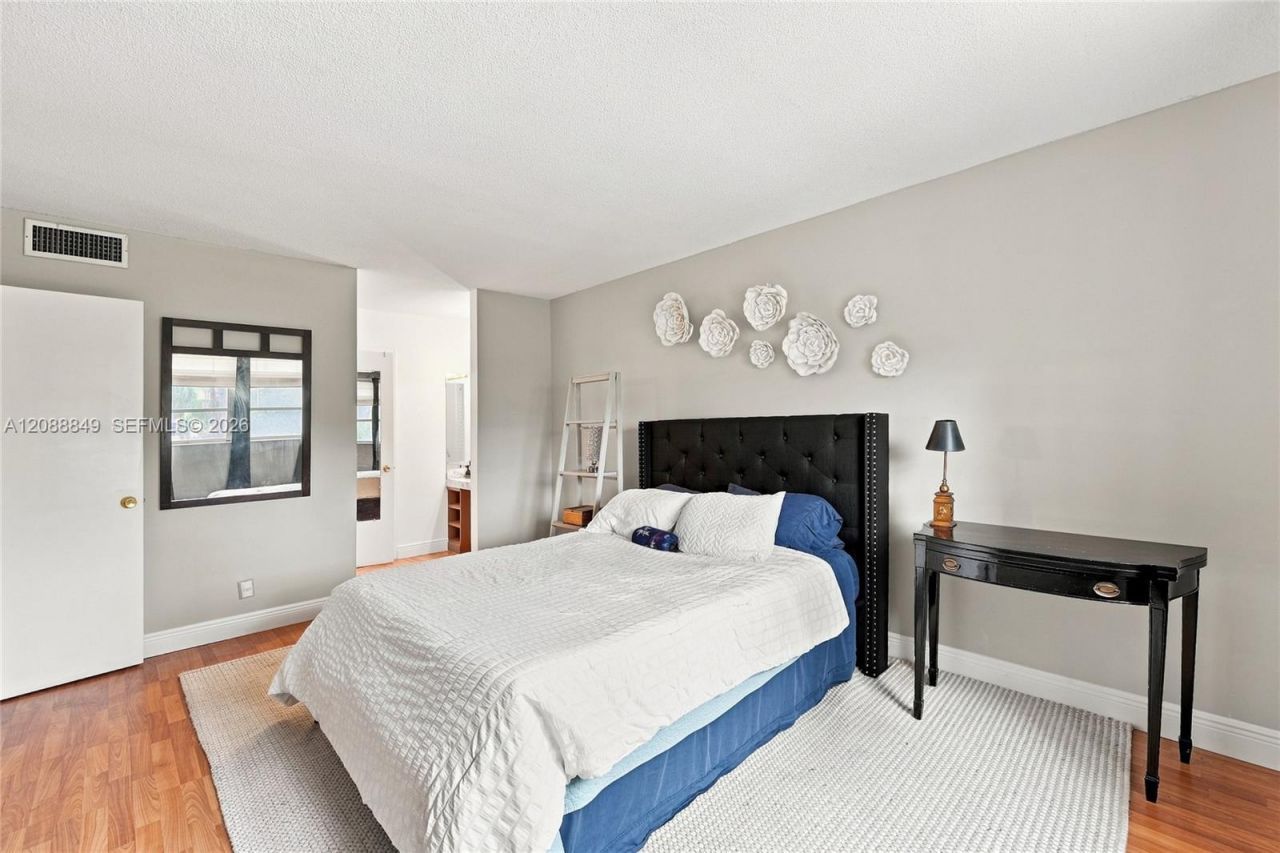 2800 NW 47th Ter, Unit 206B, Lauderdale Lakes, FL 33313 Photo