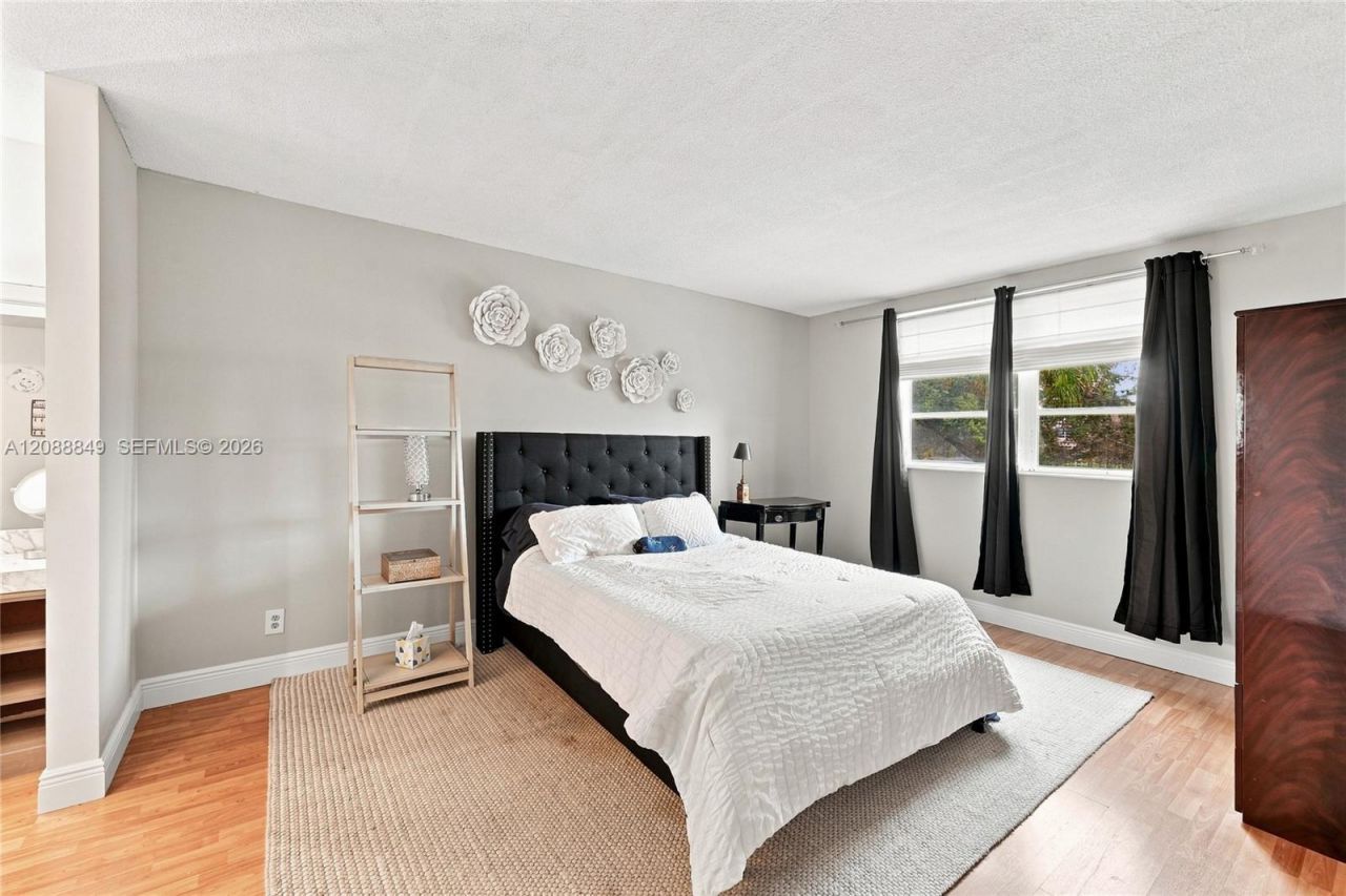 2800 NW 47th Ter, Unit 206B, Lauderdale Lakes, FL 33313 Photo