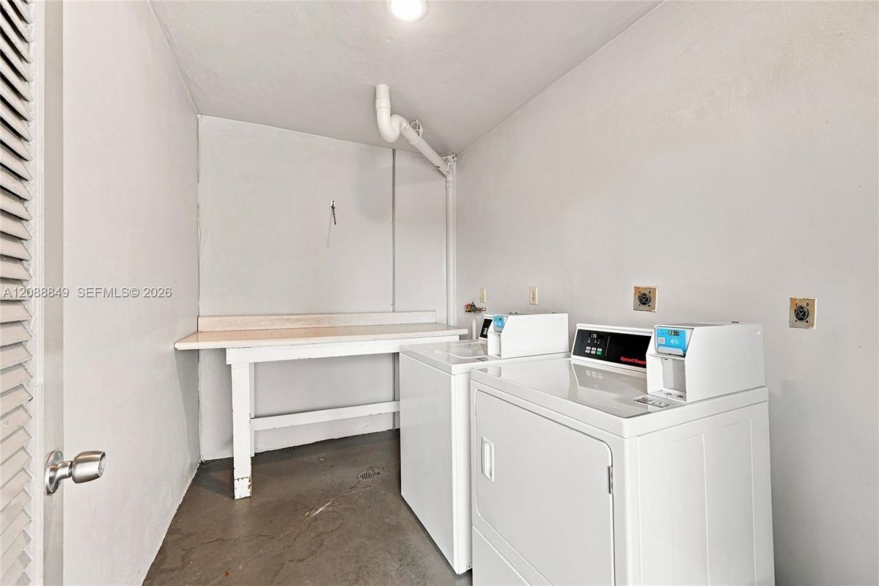 2800 NW 47th Ter, Unit 206B, Lauderdale Lakes, FL 33313 Photo