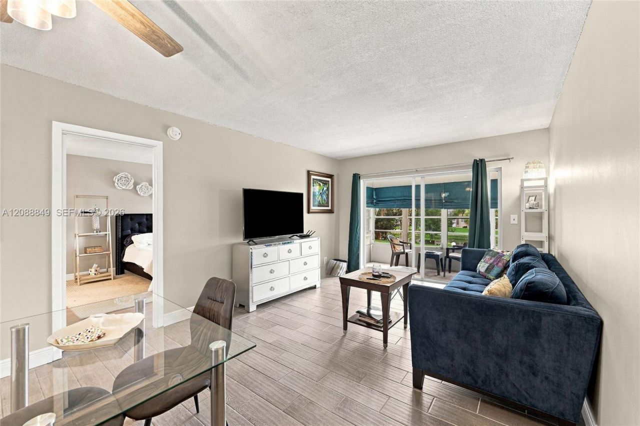 2800 NW 47th Ter, Unit 206B, Lauderdale Lakes, FL 33313 Photo