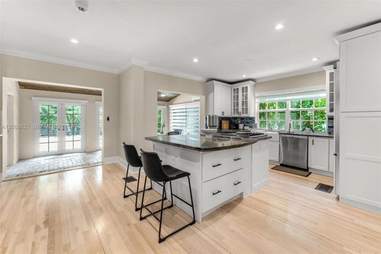 629 Altara Ave, Coral Gables, FL 33146 Photo