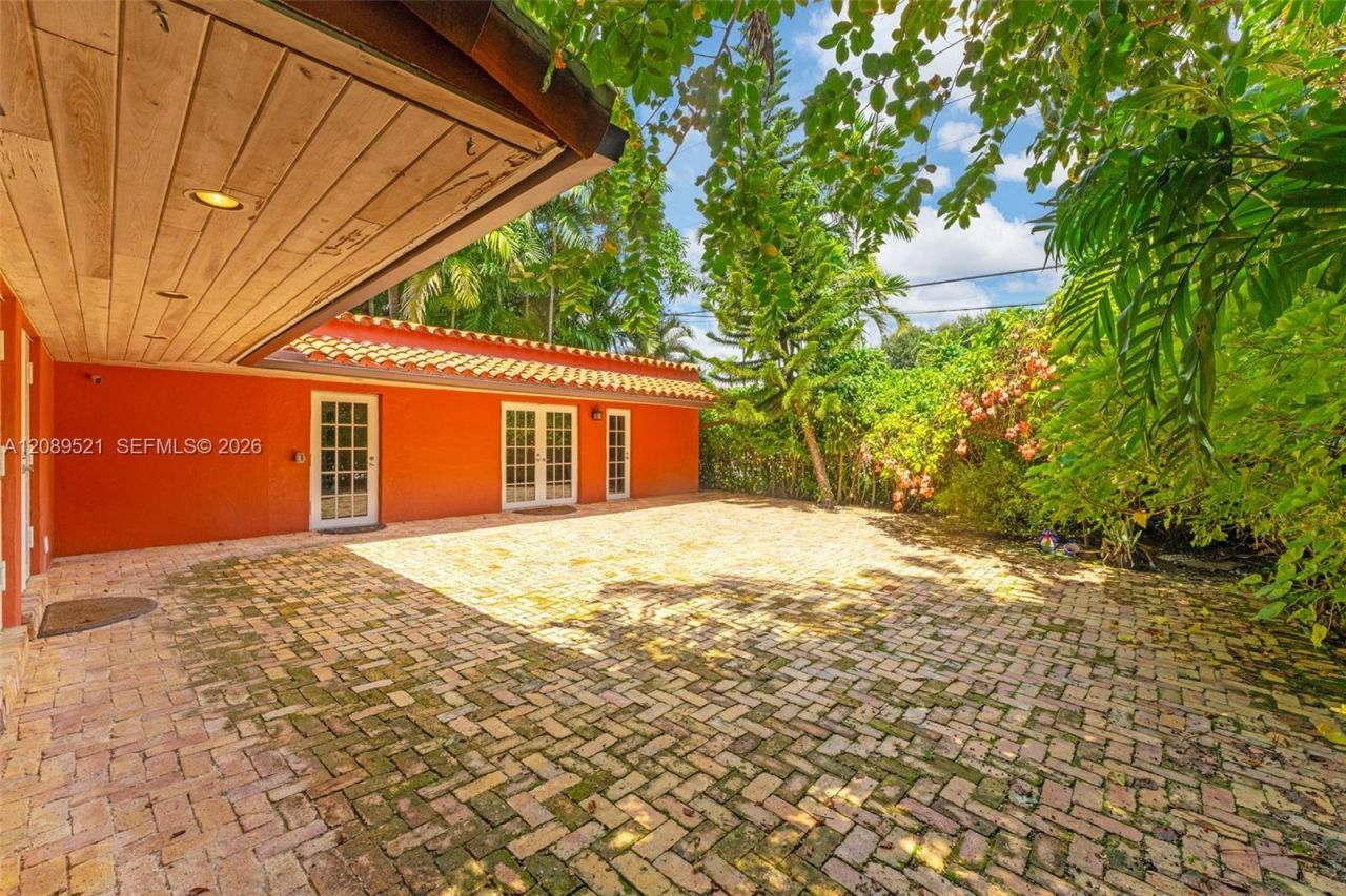 629 Altara Ave, Coral Gables, FL 33146 Photo