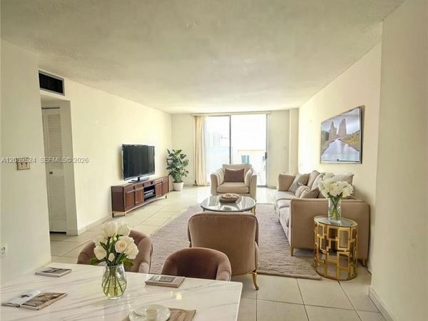 4675 W 18th Ct , Unit 801, Hialeah, FL 33012