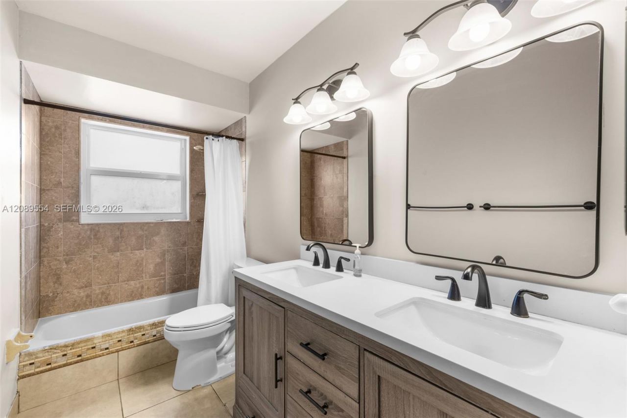 7700 NW 11th Pl, Plantation, FL 33322 Photo