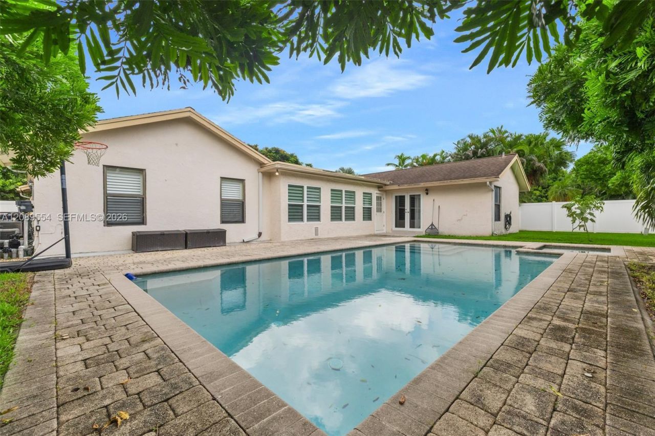 7700 NW 11th Pl, Plantation, FL 33322 Photo