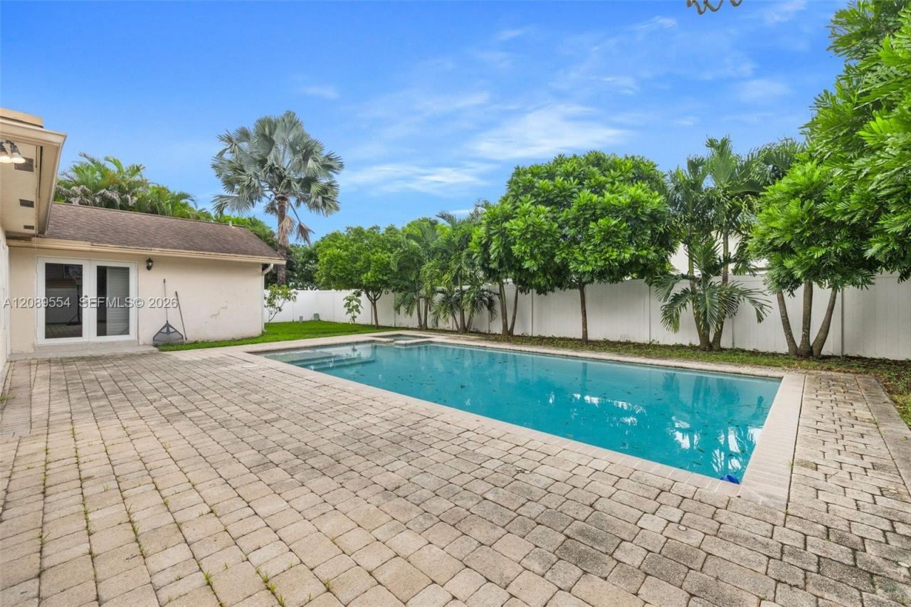 7700 NW 11th Pl, Plantation, FL 33322 Photo