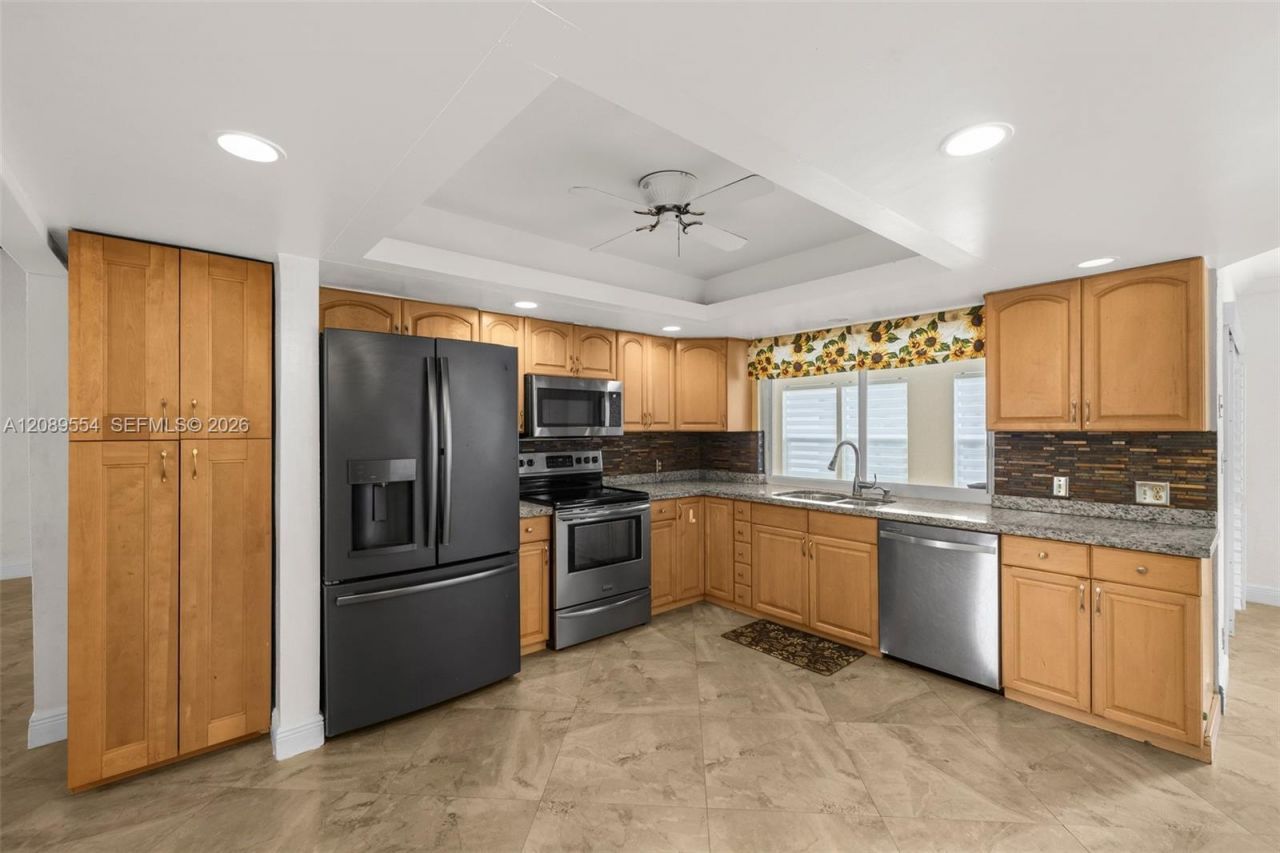 7700 NW 11th Pl, Plantation, FL 33322 Photo