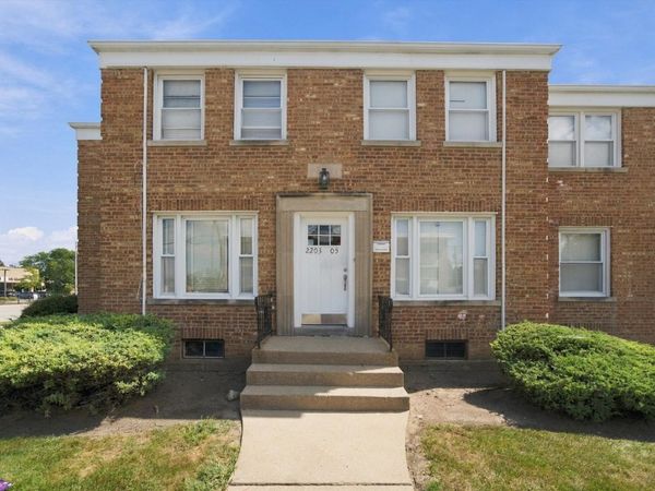 2203 13th Avenue S, Unit 11A, Broadview, IL 60155