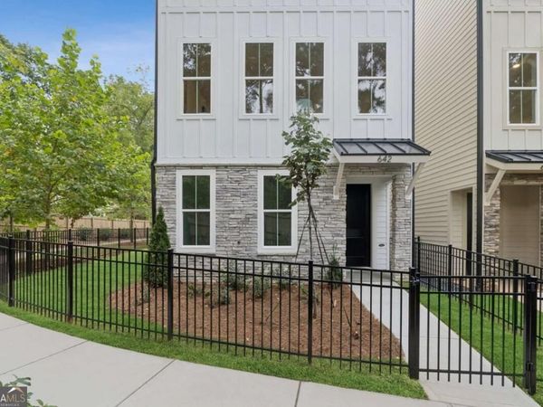 642 Memphis Drive, Scottdale, GA 30079