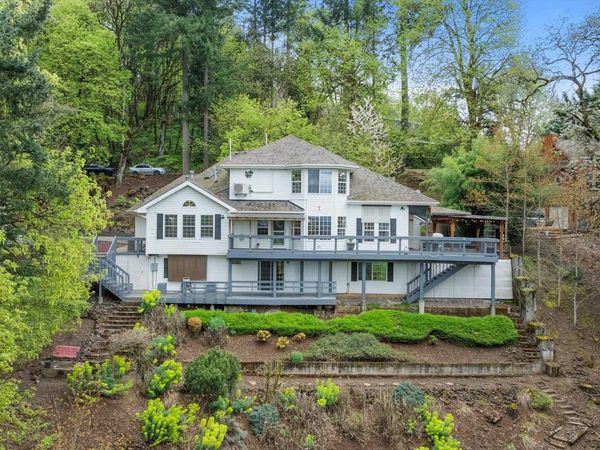 1290 Linnwood Dr NE, Albany, OR 97322