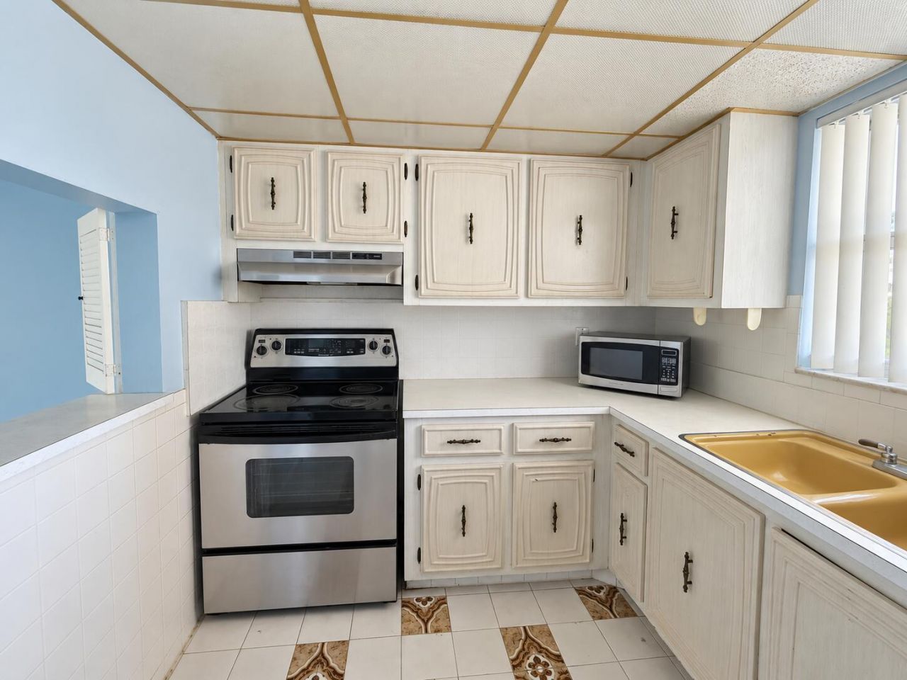 729 Lori Drive, Unit 202, Palm Springs, FL 33461 Photo