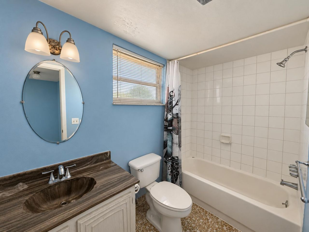 729 Lori Drive, Unit 202, Palm Springs, FL 33461 Photo