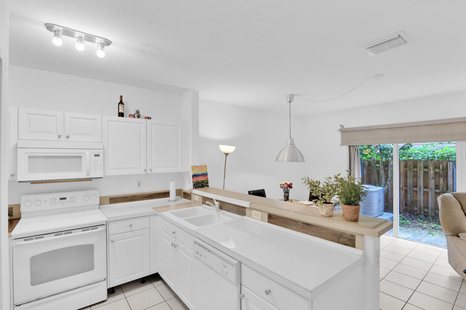 1720 NE 33 Avenue, Unit 105-5, Homestead, FL 33033 Photo