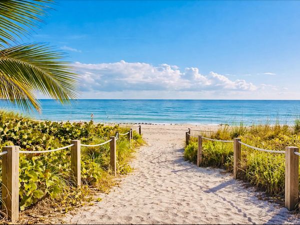 1057 Hillsboro Mile, Unit 214, Hillsboro Beach, FL 33062
