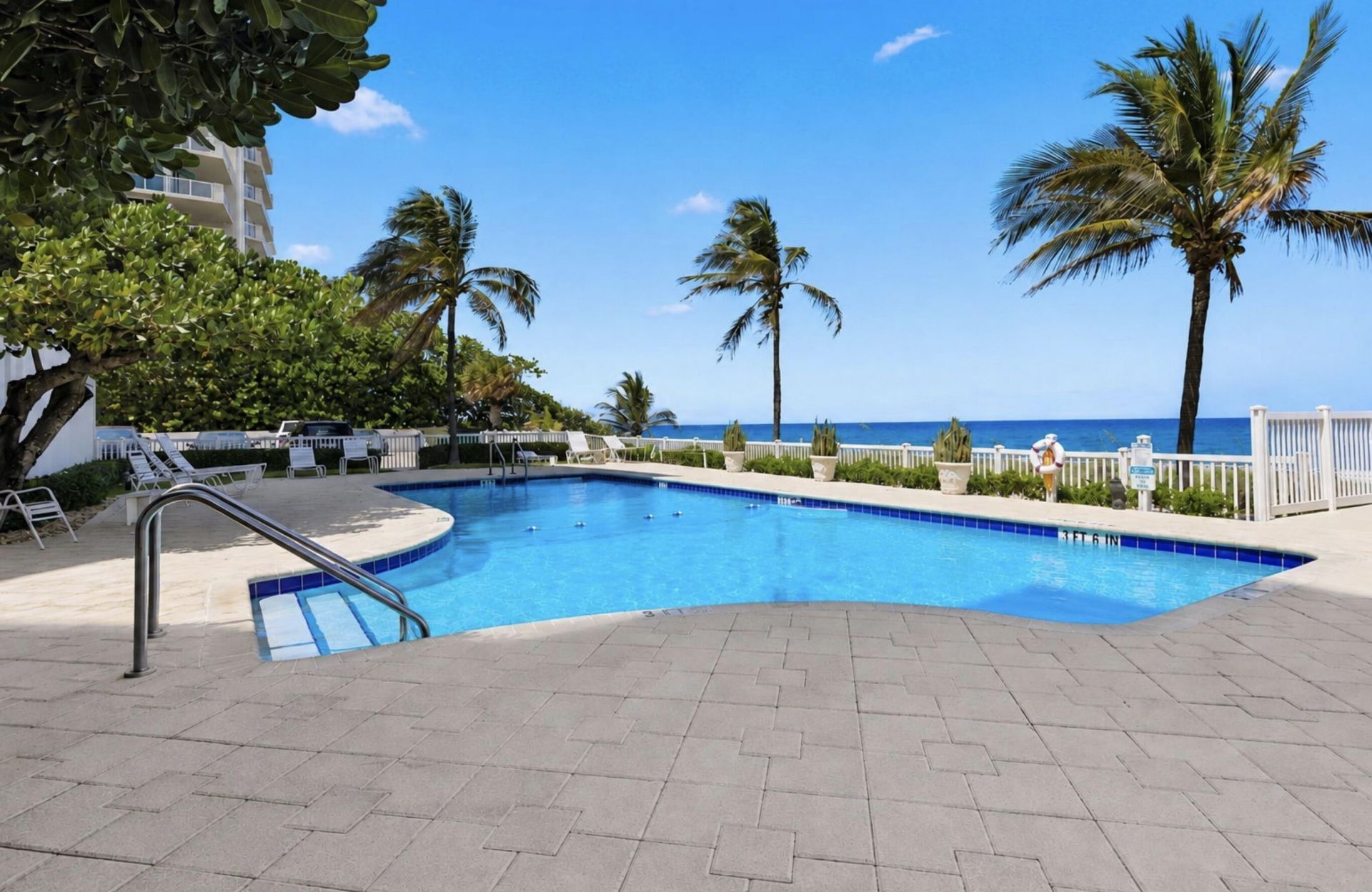 1057 Hillsboro Mile, Unit 214, Hillsboro Beach, FL 33062 Photo