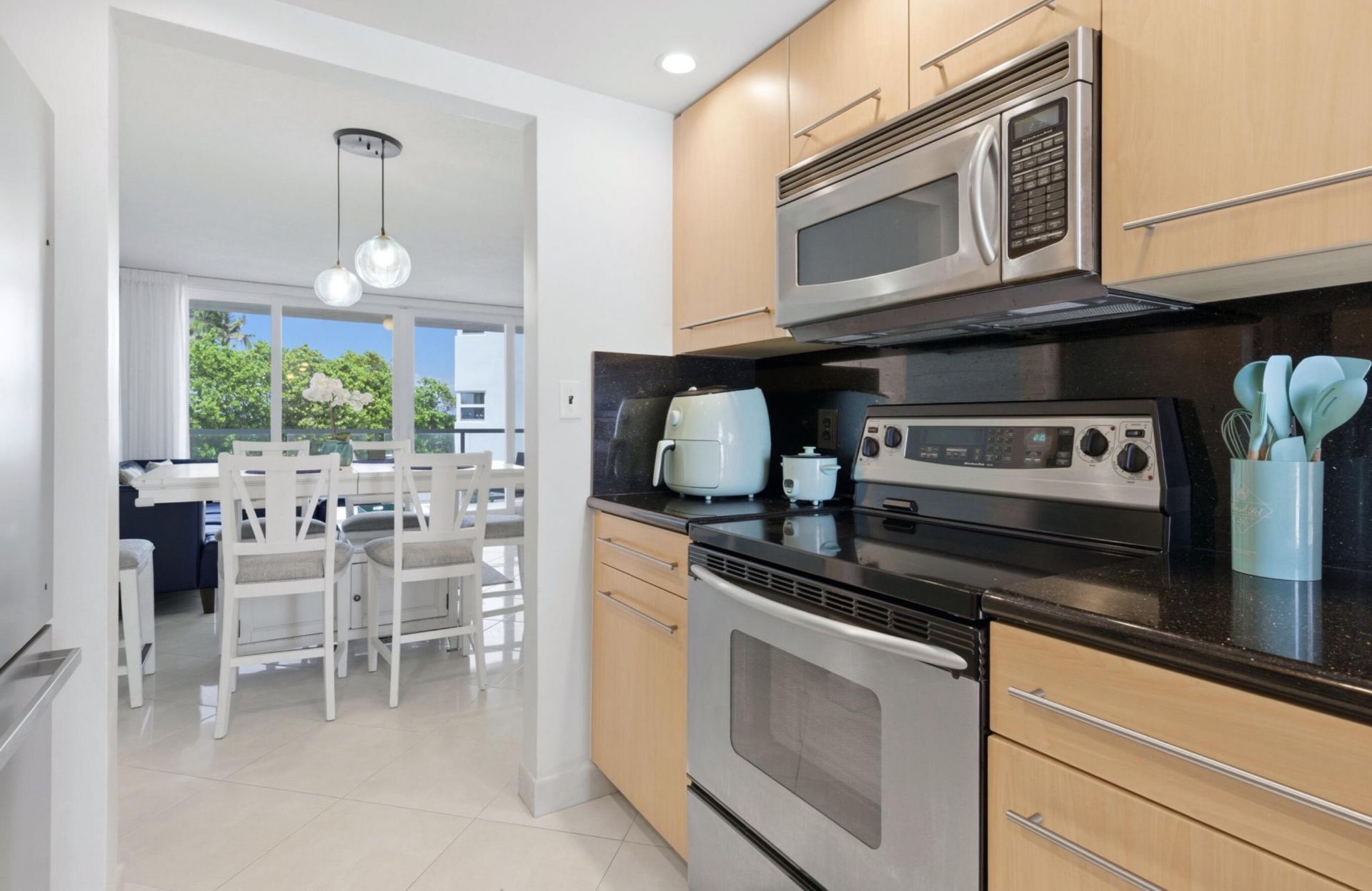 1057 Hillsboro Mile, Unit 214, Hillsboro Beach, FL 33062 Photo