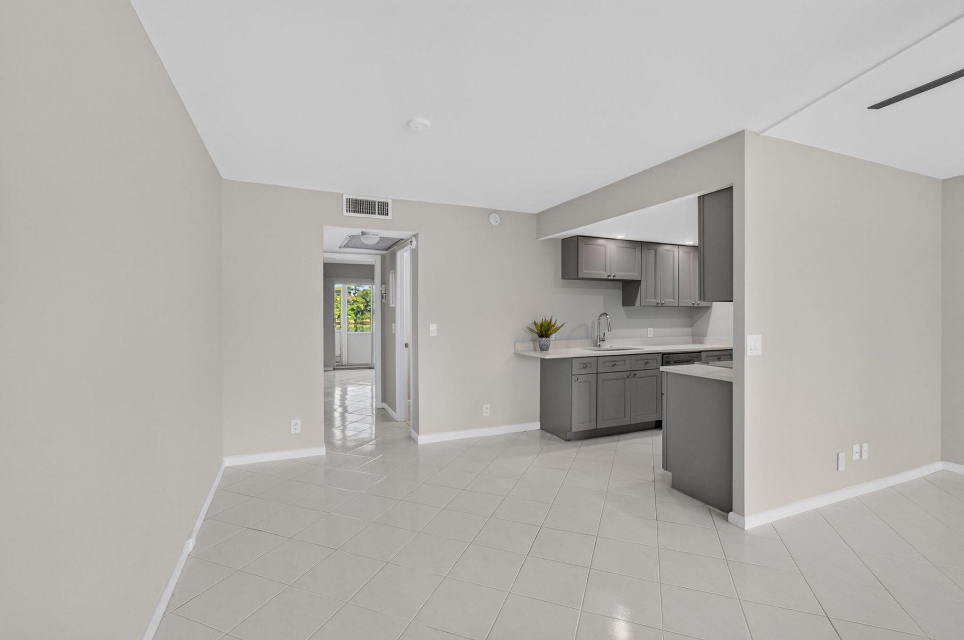 1055 Ainslie D Drive, Boca Raton, FL 33434 Photo