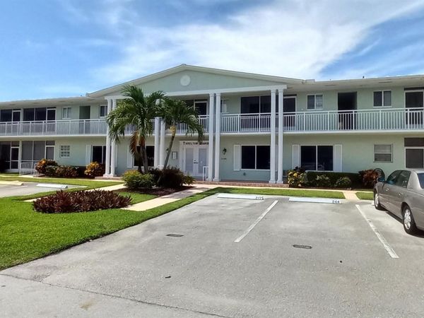 2100 NE 38th Street, Unit 218, Lighthouse Point, FL 33064