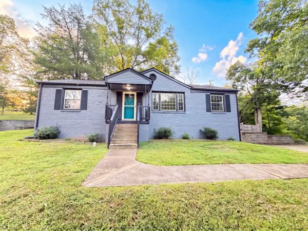 1223 Beverly Hills Dr , Clarksville, TN 37040