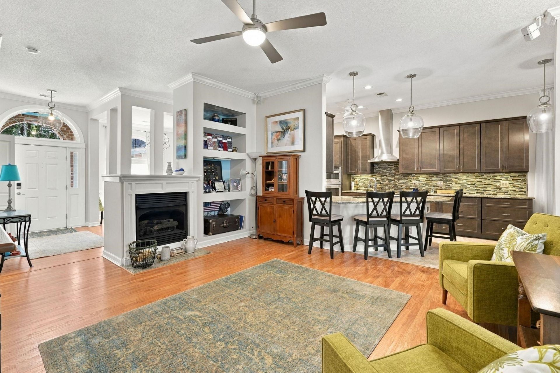1186 N Blackmoor Dr. Photo 14