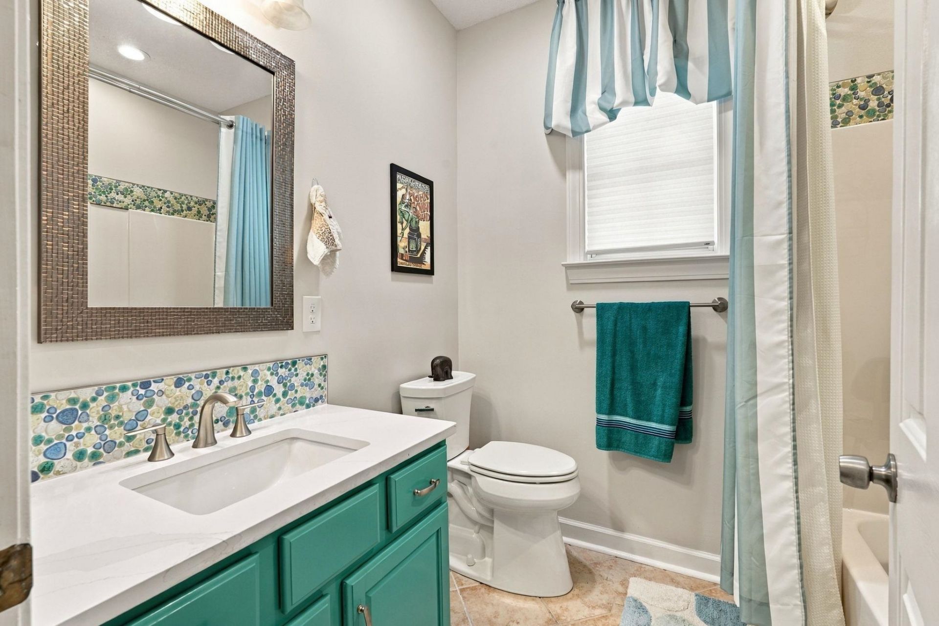 1186 N Blackmoor Dr. Photo 26
