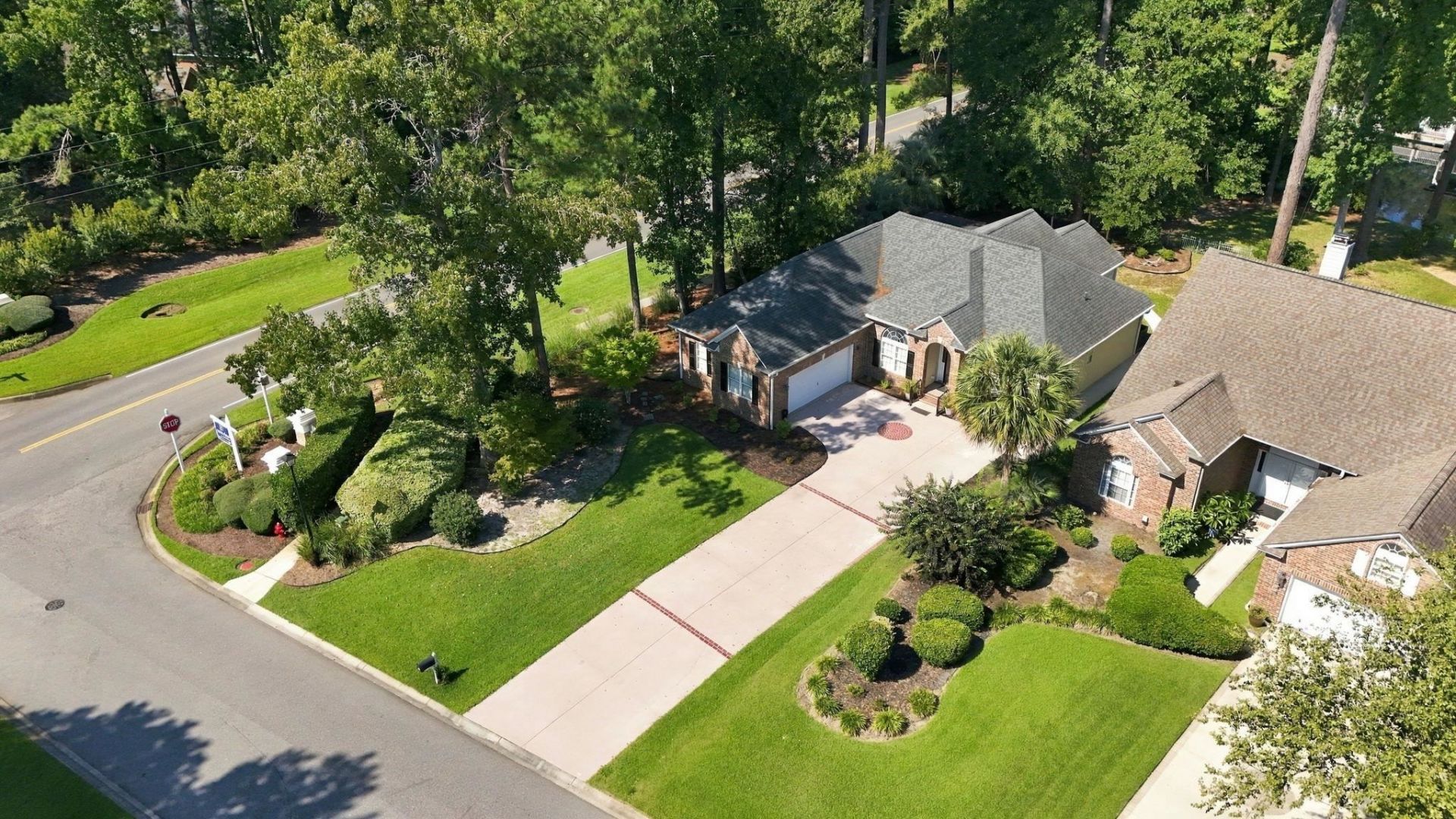 1186 N Blackmoor Dr. Photo 38
