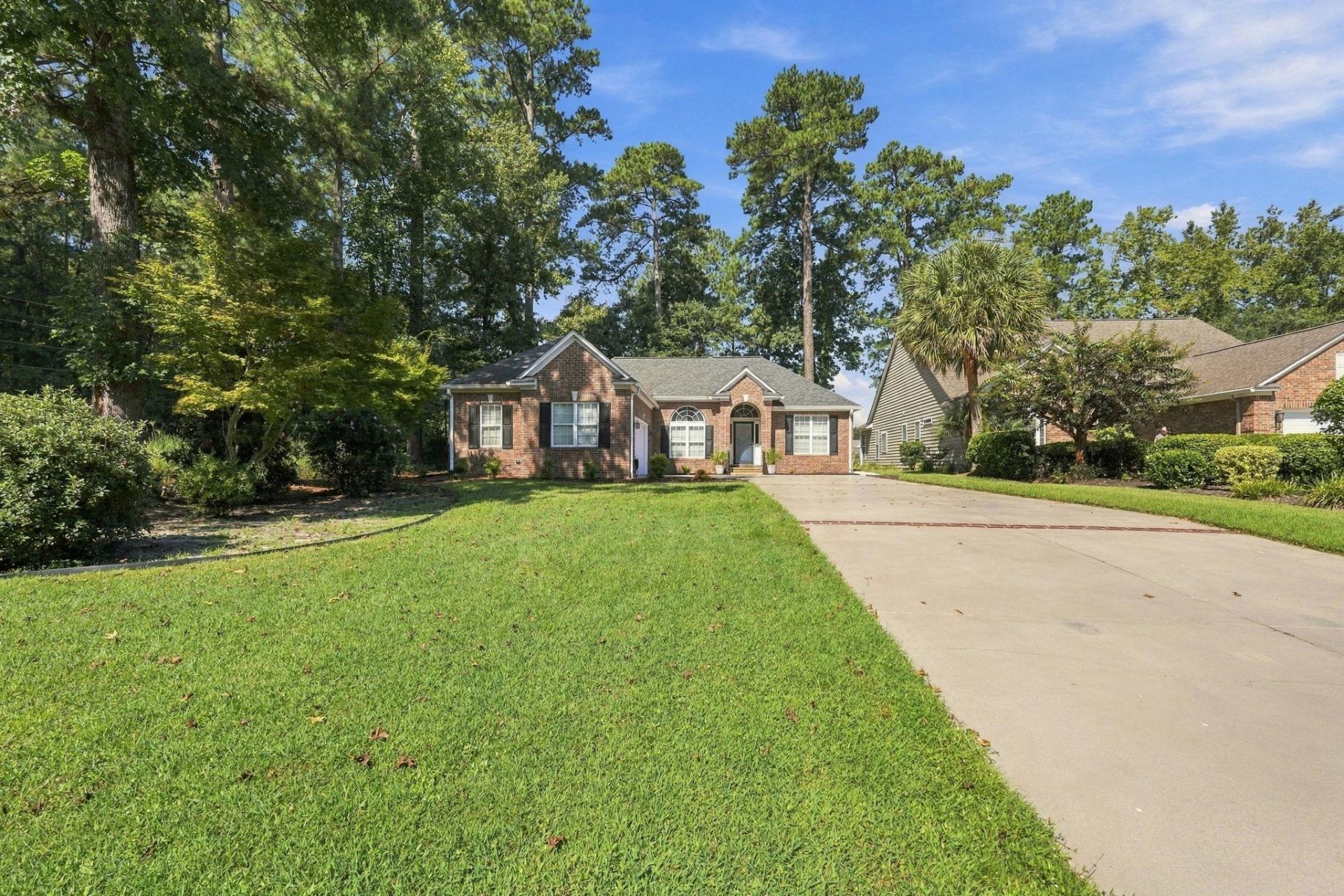 1186 N Blackmoor Dr. Photo 44