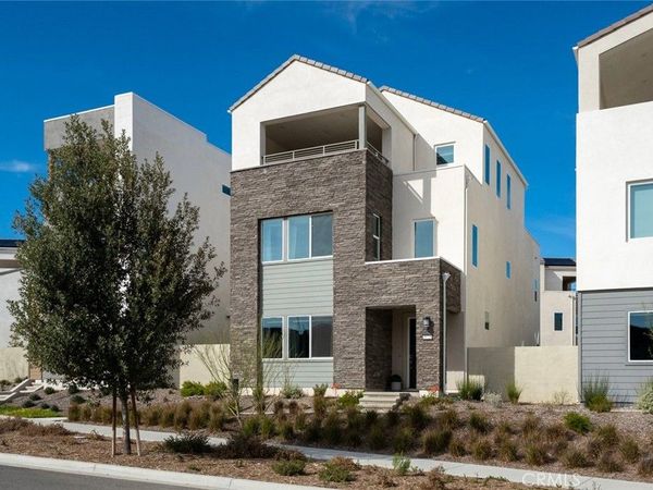 26720 Afton Lane, Valencia, CA 91381