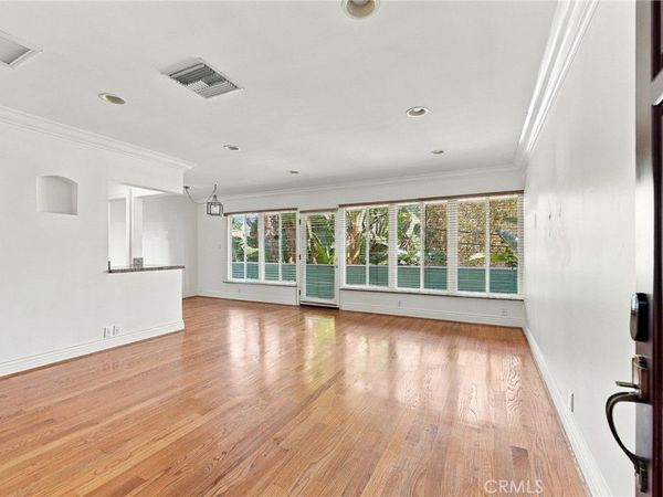 14934 Dickens Street, Unit 12A, Sherman Oaks, CA 91403