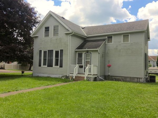 52 Cleveland Avenue E, Winnebago, MN 56098