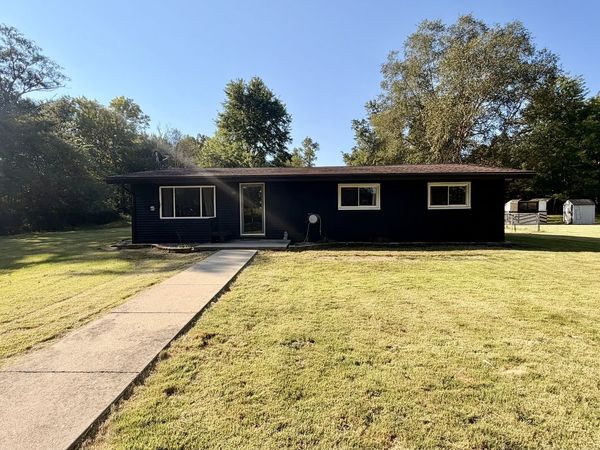 1001 Medlin Road , Centralia, IL 62801
