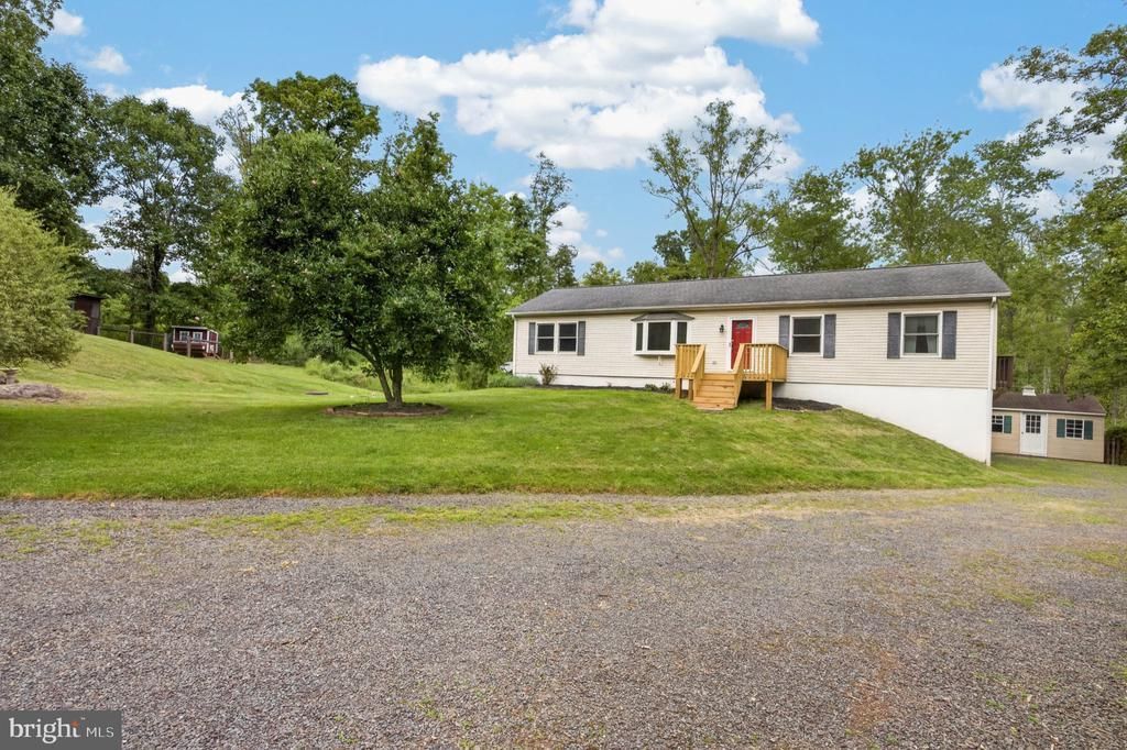 173 KINTNER HILL ROAD , UPPER BLACK EDDY, PA 18972