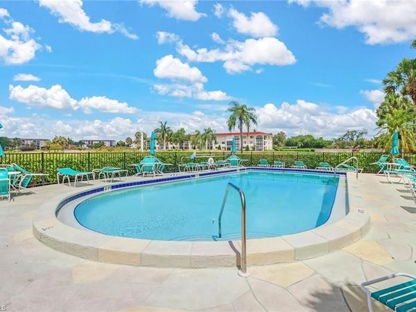 5 High Point CIR W, Unit 211, NAPLES, FL 34103